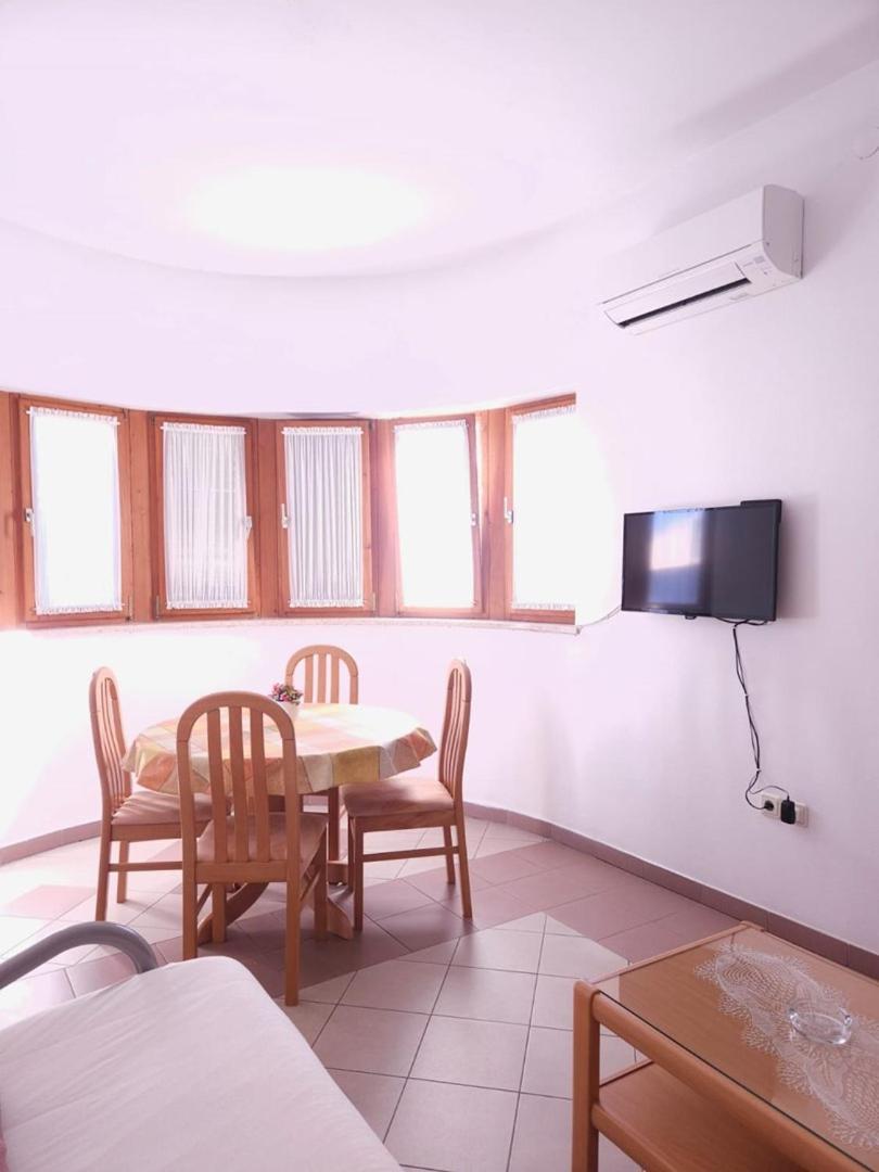 Lorena Apartments In Pula Ngoại thất bức ảnh